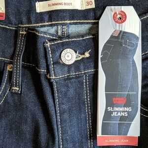 Levi's Slimming Boot Cut